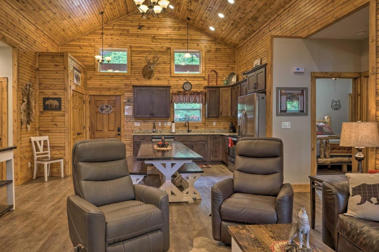 Branson West Cabin With Pool Access And Golfing Extérieur photo