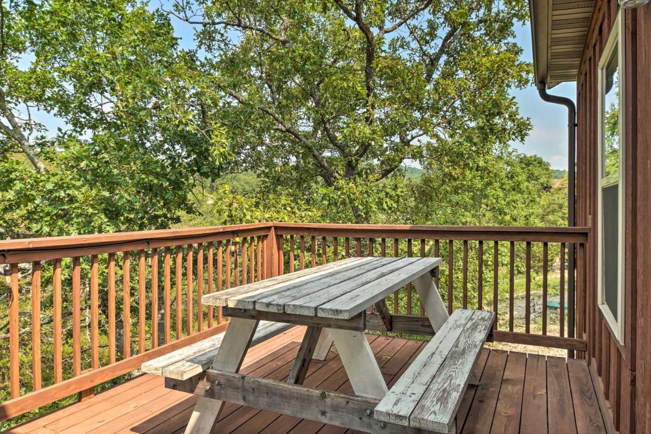 Branson West Cabin With Pool Access And Golfing Extérieur photo