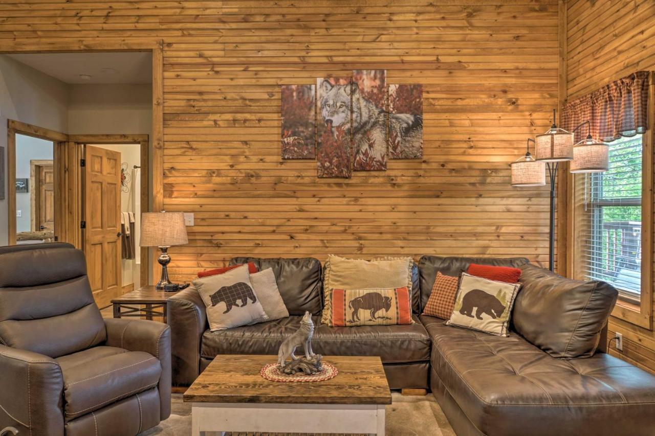Branson West Cabin With Pool Access And Golfing Extérieur photo