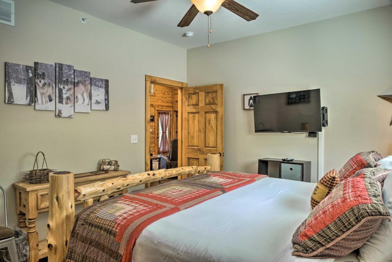 Branson West Cabin With Pool Access And Golfing Extérieur photo