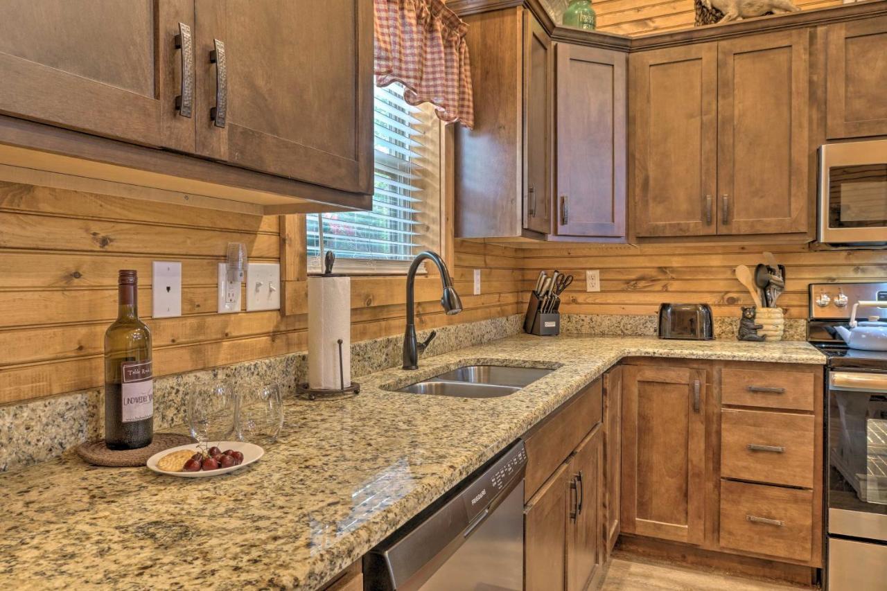 Branson West Cabin With Pool Access And Golfing Extérieur photo